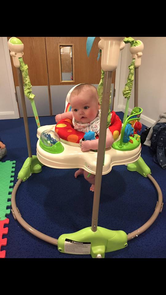 age baby can go in jumperoo